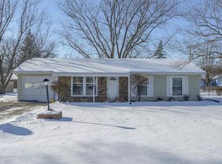 5227 Eicher Dr, Fort Wayne, IN 46835