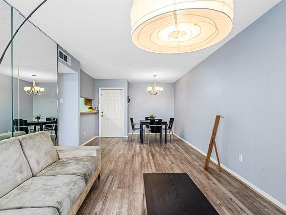 5th image of 2832 S Bartell Dr APT 6