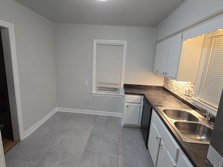 24741 Boston St — Photo 7