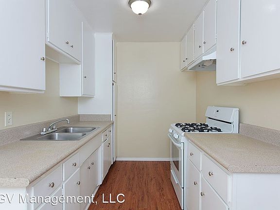 5th image of 500 Orange Ave APT 8