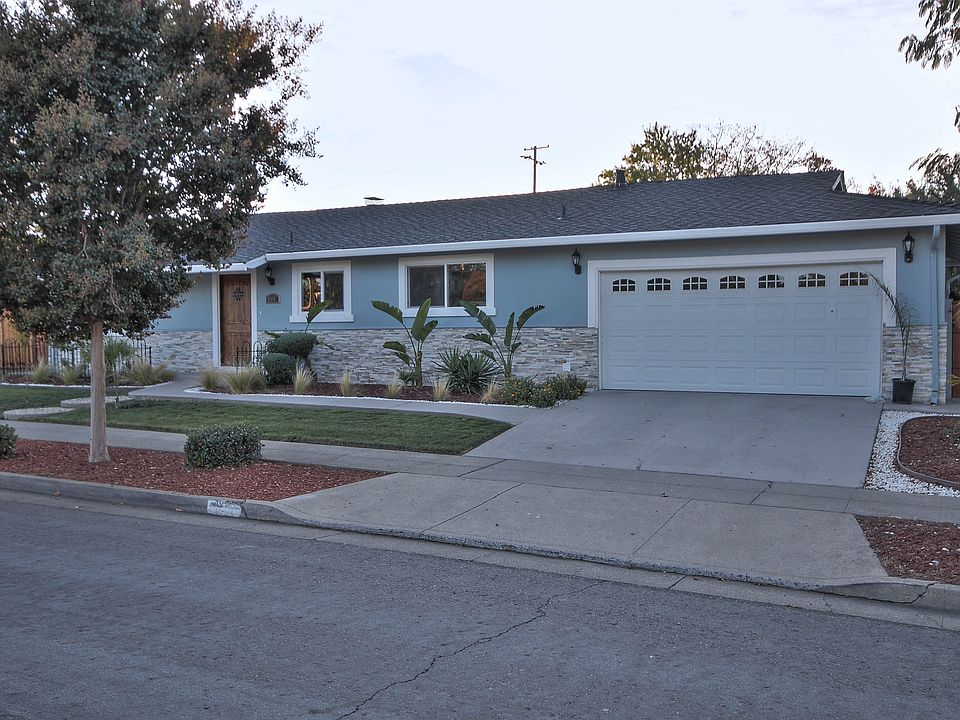 2nd image of 1195 Malibu Dr