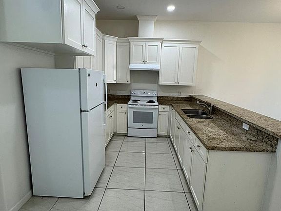 5th image of 4313 Ramona Cir #B