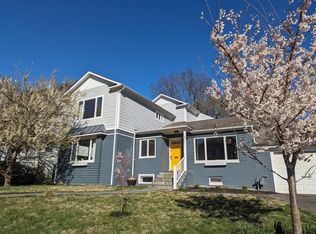 8511 Rayburn Rd, Bethesda, MD 20817