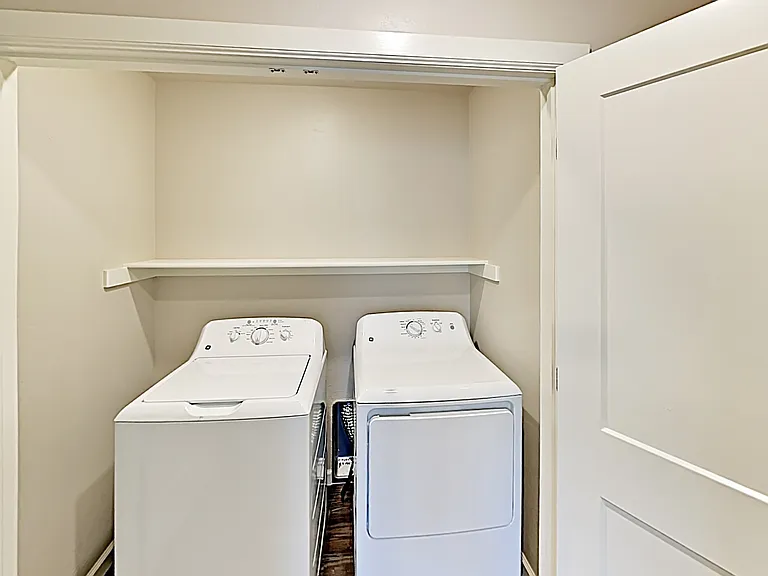 4920 Avion Ct — Photo 13