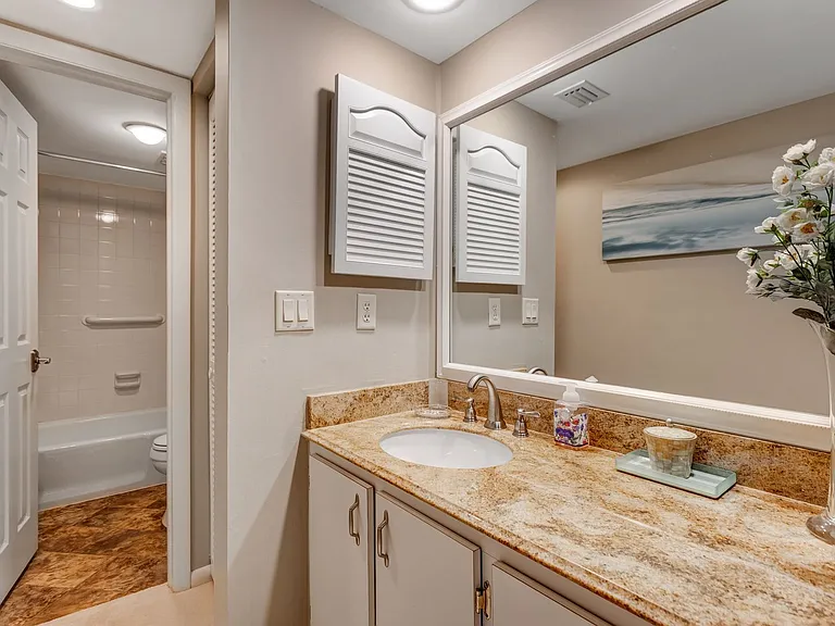 4126 Belair Ln #B10 — Photo 19