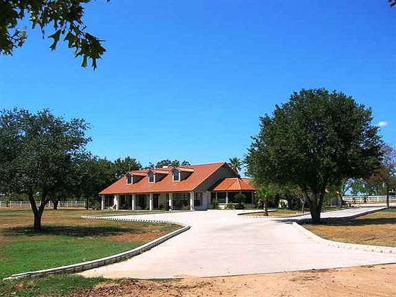 4th image of 3228 E Fm 2147