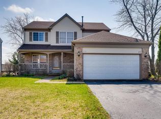 275 W Country Walk Dr, Round Lake Beach, IL 60073