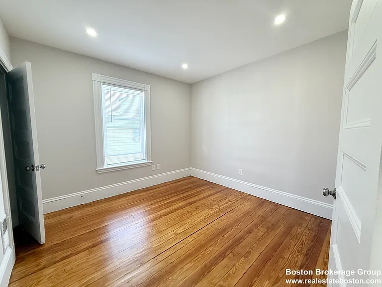 71 Saxton St #3 — Photo 6