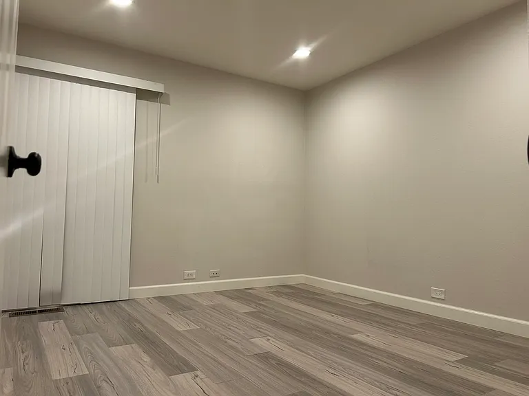 5211 Admiralty Ln — Photo 6