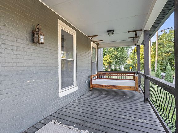 5th image of 104 Lloyd Rd