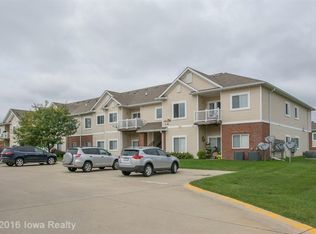 10325 Essex Dr UNIT 8, Johnston, IA 50131