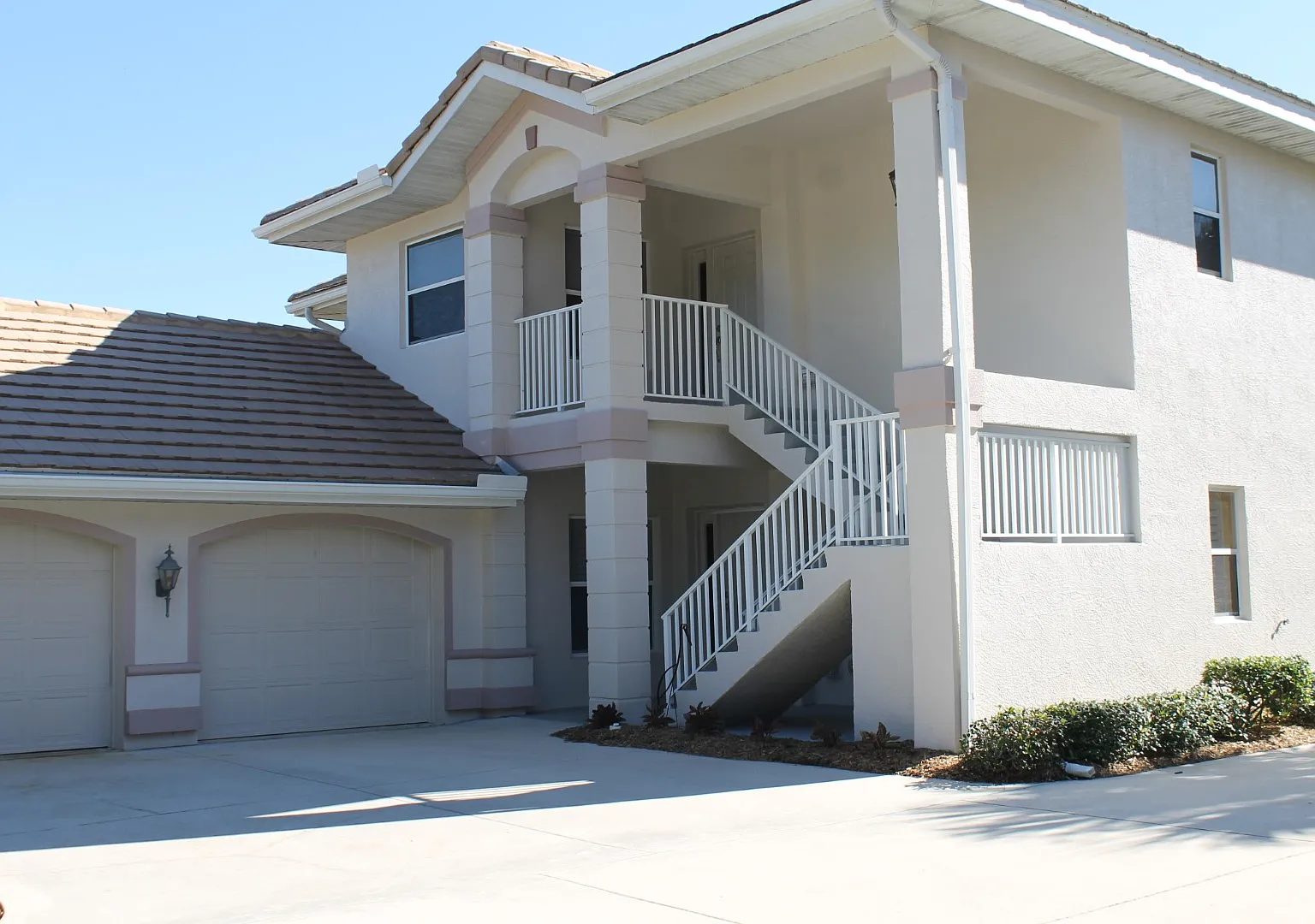3116 Club Dr — Photo 1