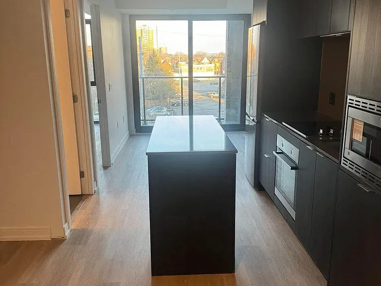 1 Jarvis St #428 — Photo 5