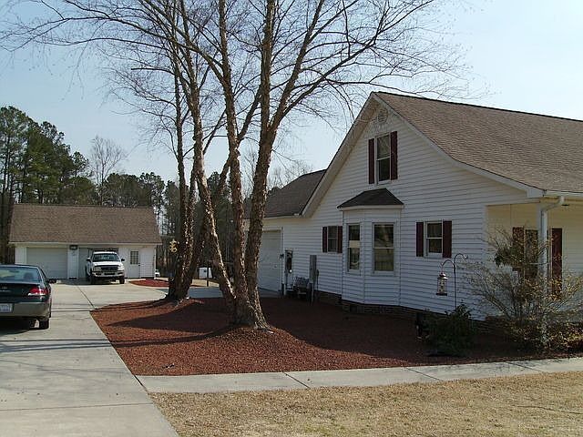2nd image of 377 Zacks Mill Rd