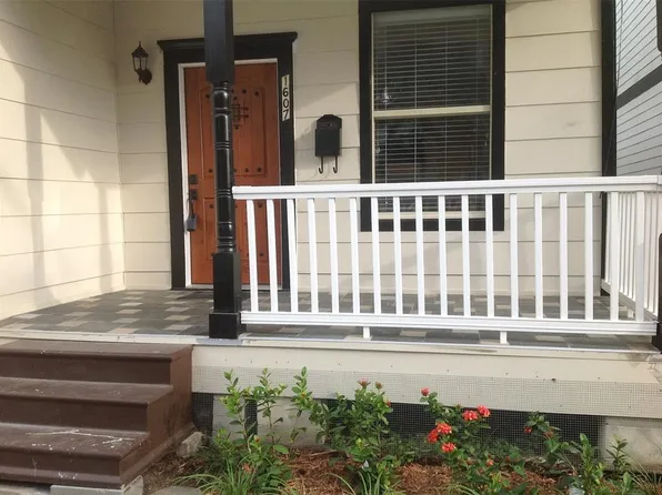 1607 Saint Charles St, Houston, TX 77003