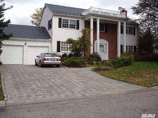 2nd image of 11 Blakelock Rd