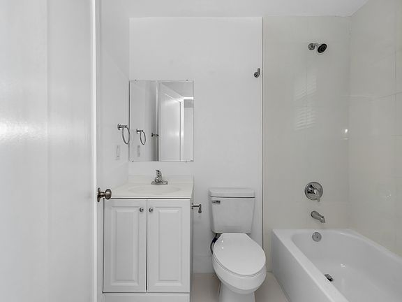 5th image of 1536 SW 9th St #203