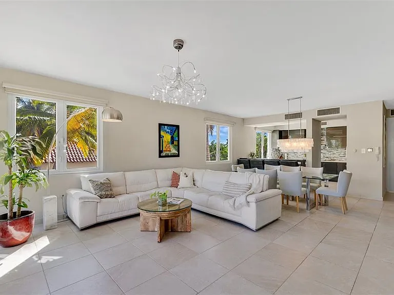 6690 Calle Turquoise #324 — Photo 5