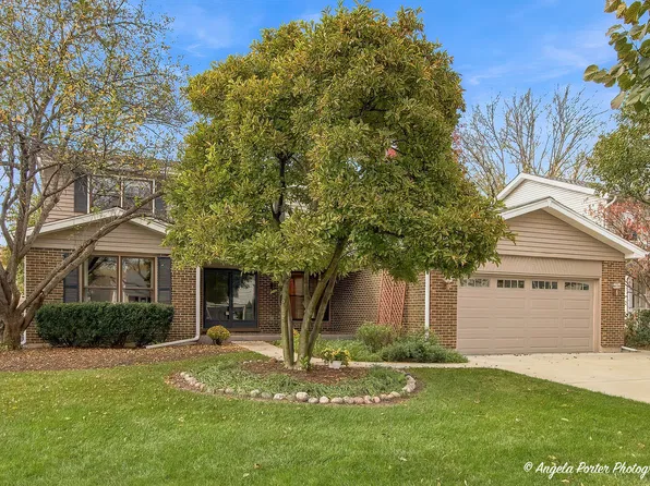 628 Sycamore Ln, Wheeling, IL 60090