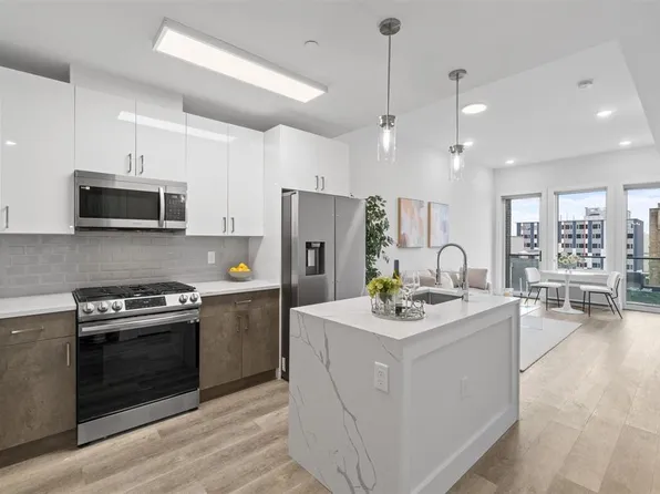 412 Whiton Street image 1 of 24