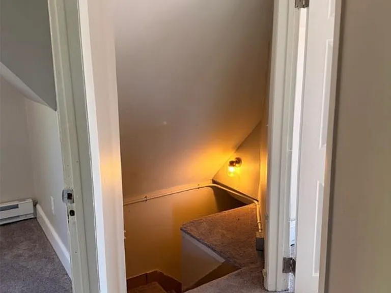 558 E Main St #3 — Photo 8