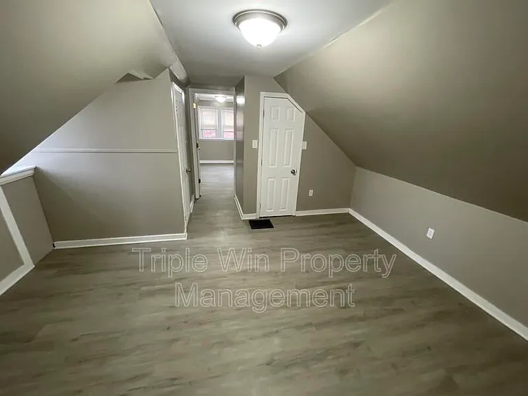 802 Rowles Ave — Photo 26