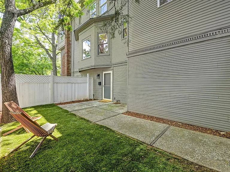 1900 22nd St #1 — Photo 15
