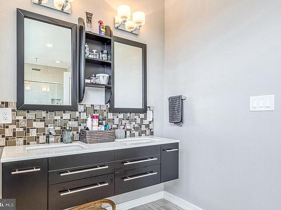 Third Floor - Bathroom