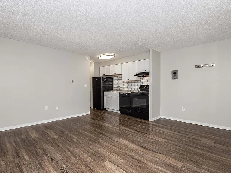 1363 Clayton St — Photo 23