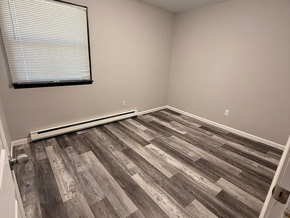 155-185 Susan St