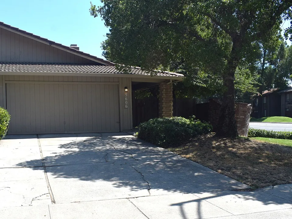 5606 Passero Way