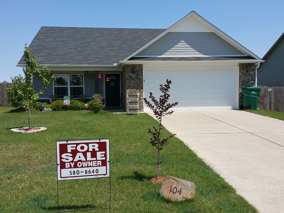 1st image of 104 Sunflower Ln