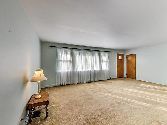 5th image of 9120 Roach Ave