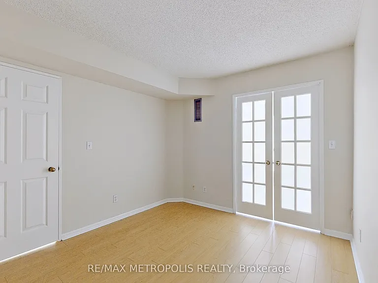 7 Carlton St #810 — Photo 27