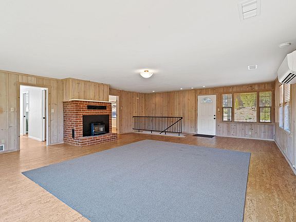 4th image of 2080 Madrone Ave