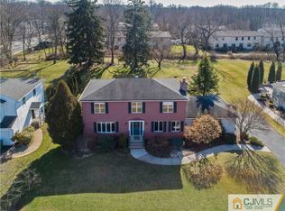 3 Lily Rd, Edison, NJ 08820