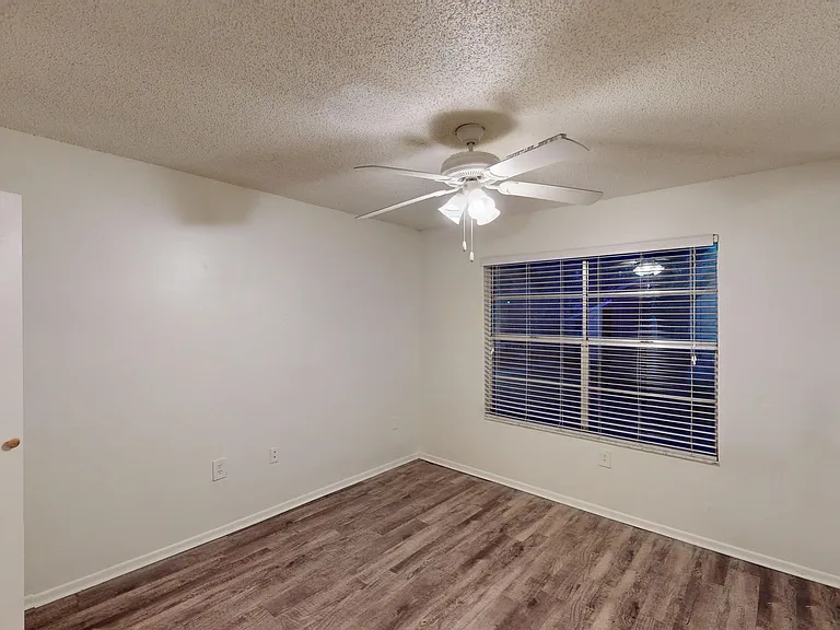 Lakewood Place — Photo 56