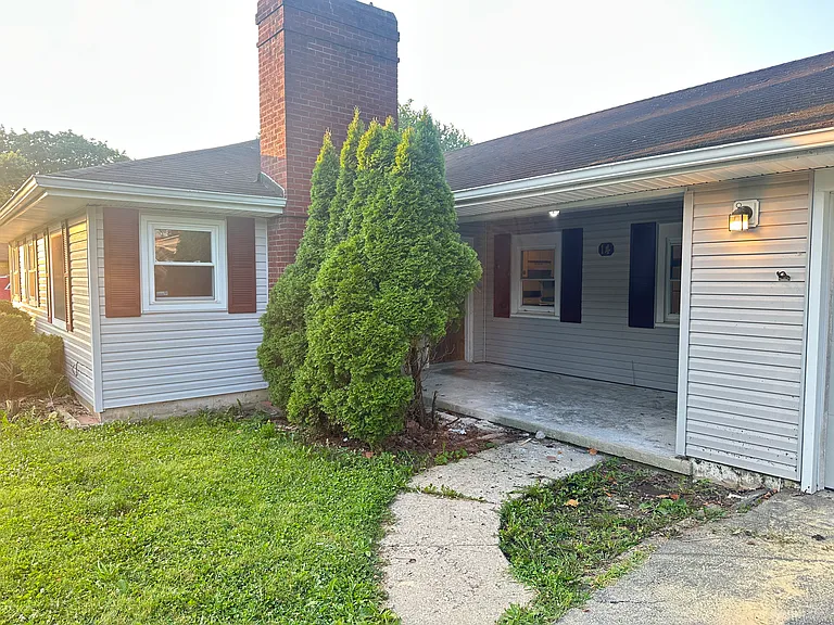 14 W Sherry Dr — Photo 3