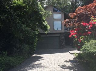 9101 Matthews Ave NE, Seattle, WA 98115