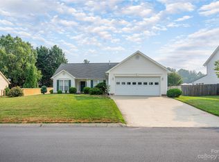 368 Glensprings Dr, Fletcher, NC 28732