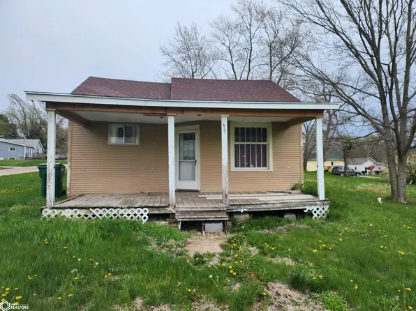 617 N Pine St, Creston, IA 50801