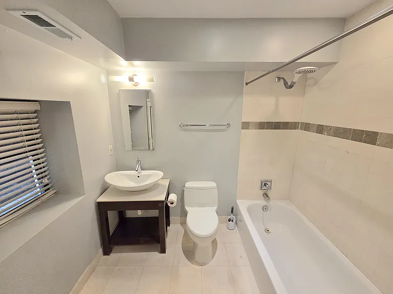 1620 Corcoran St NW #B — Photo 16