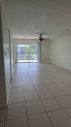 905 Southridge Rd #204A Photo 1
