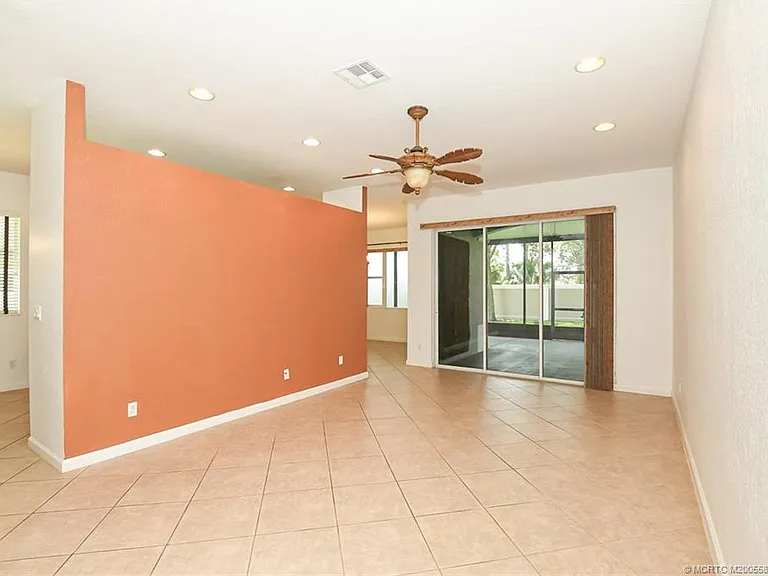 2206 SW Cape Cod Dr — Photo 4