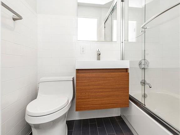 4th image of 309 Amsterdam Ave #3