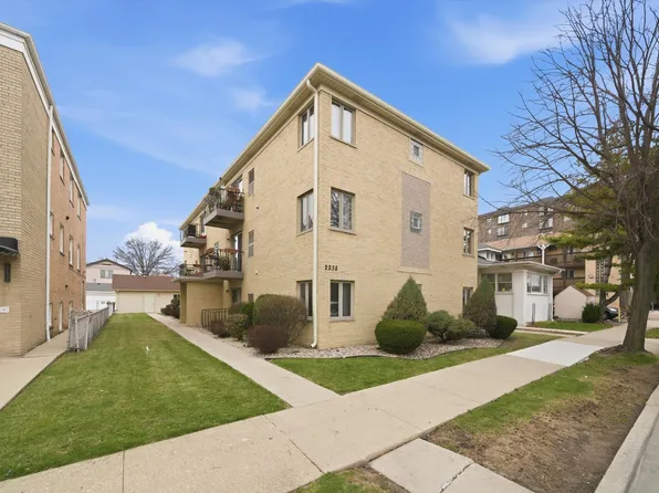 2238 N Harlem Ave APT 1W, Elmwood Park, IL 60707