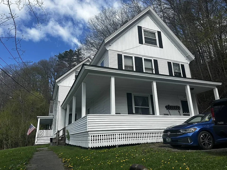 104 Barnes Ave #2