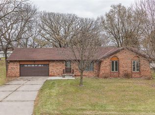 223 Woodlawn St, Maxwell, IA 50161