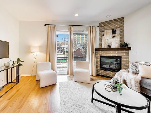 4th image of 2026 W Pierce Ave #4