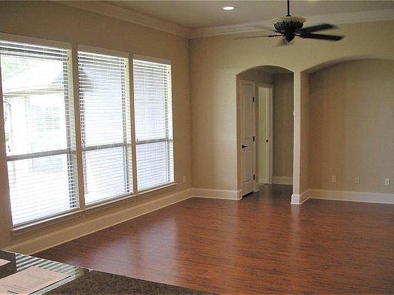 3rd image of 3120 Preston Club Dr